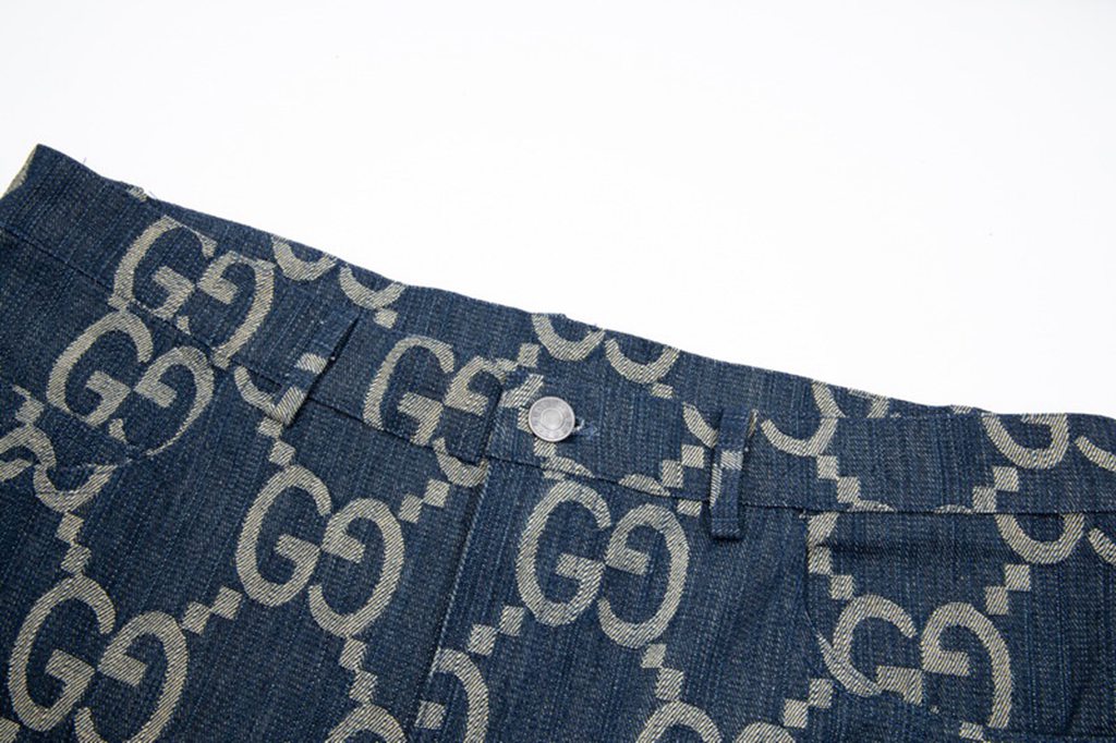 Gucc* shorts